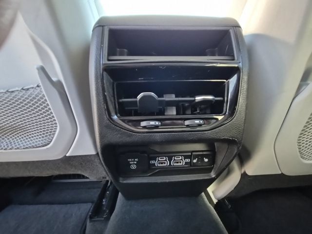 Used 2022 Jeep Grand Cherokee Overland AWD/4WD image 26