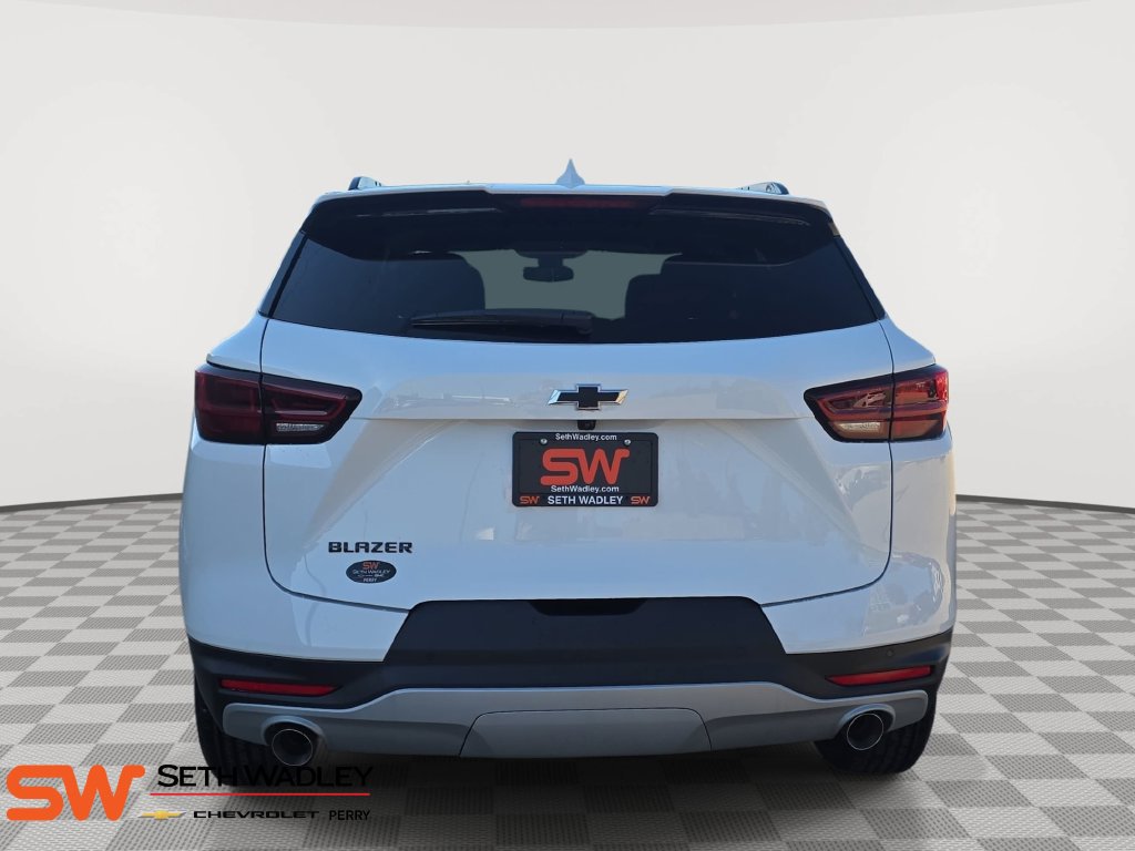 New 2026 Chevrolet Blazer LT w/ Midnight/Sport Edition FWD image 6