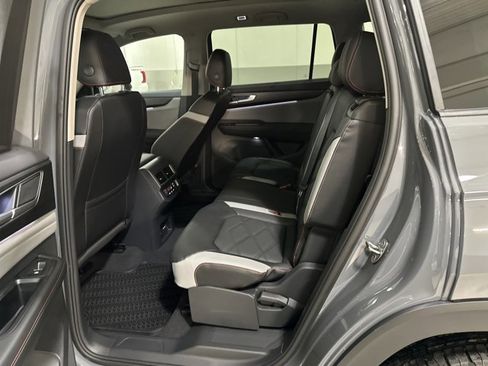 New 2026 Volkswagen Atlas Peak Edition AWD/4WD image 22