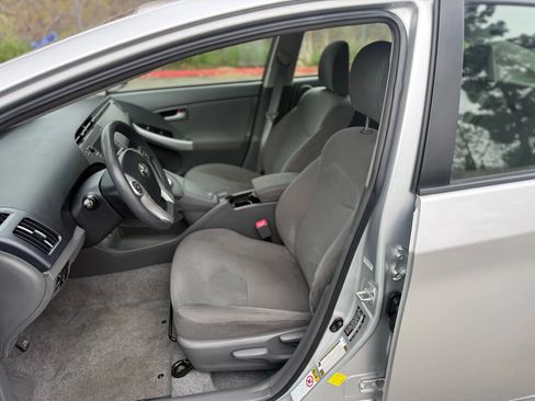 Used 2011 Toyota Prius Three w/ Navigation Pkg image 10