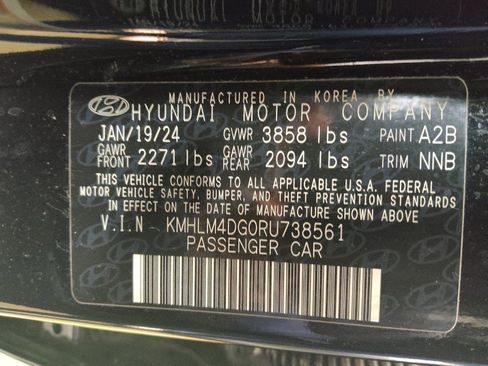 Used 2024 Hyundai Elantra SEL image 33