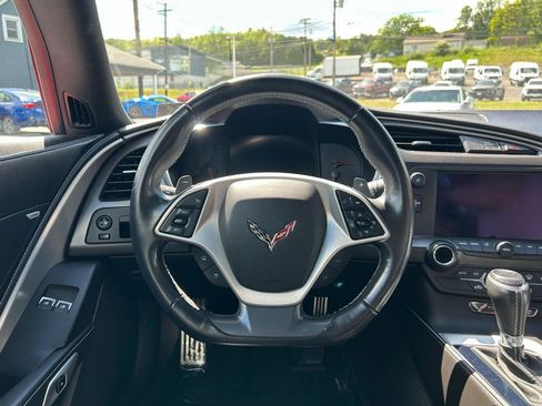 Used 2019 Chevrolet Corvette Stingray Coupe w/ 1LT RWD image 20