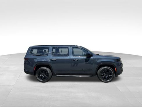 Used 2025 Jeep Wagoneer Series II image 5