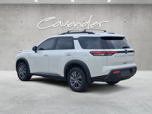 Certified 2025 Nissan Pathfinder SV FWD image 14