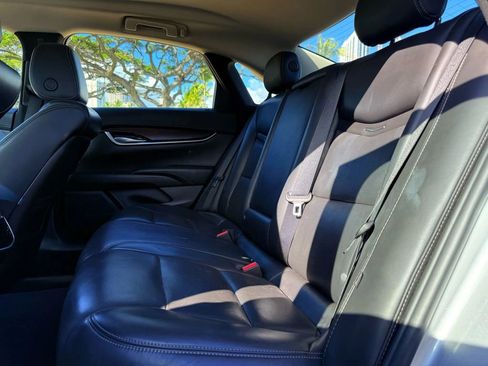 Used 2019 Cadillac XTS Luxury image 11