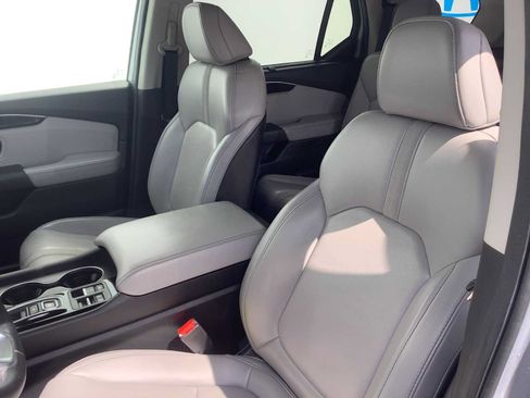 Used 2025 Honda Pilot EX-L image 11