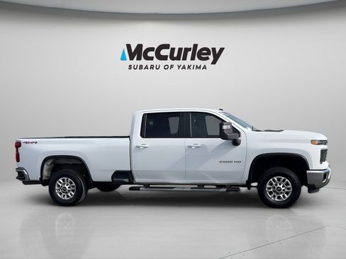 Used 2025 Chevrolet Silverado 2500 LT w/ Convenience Package AWD/4WD image 6
