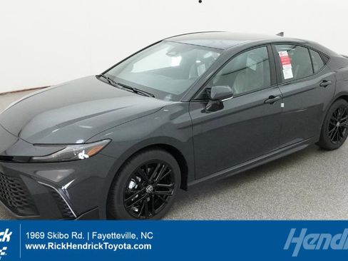 New 2026 Toyota Camry SE FWD image 1
