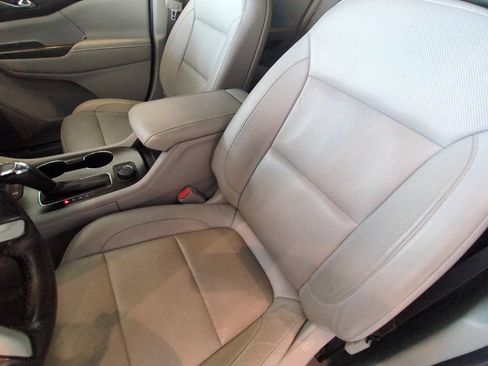 Used 2019 GMC Acadia SLT FWD image 9