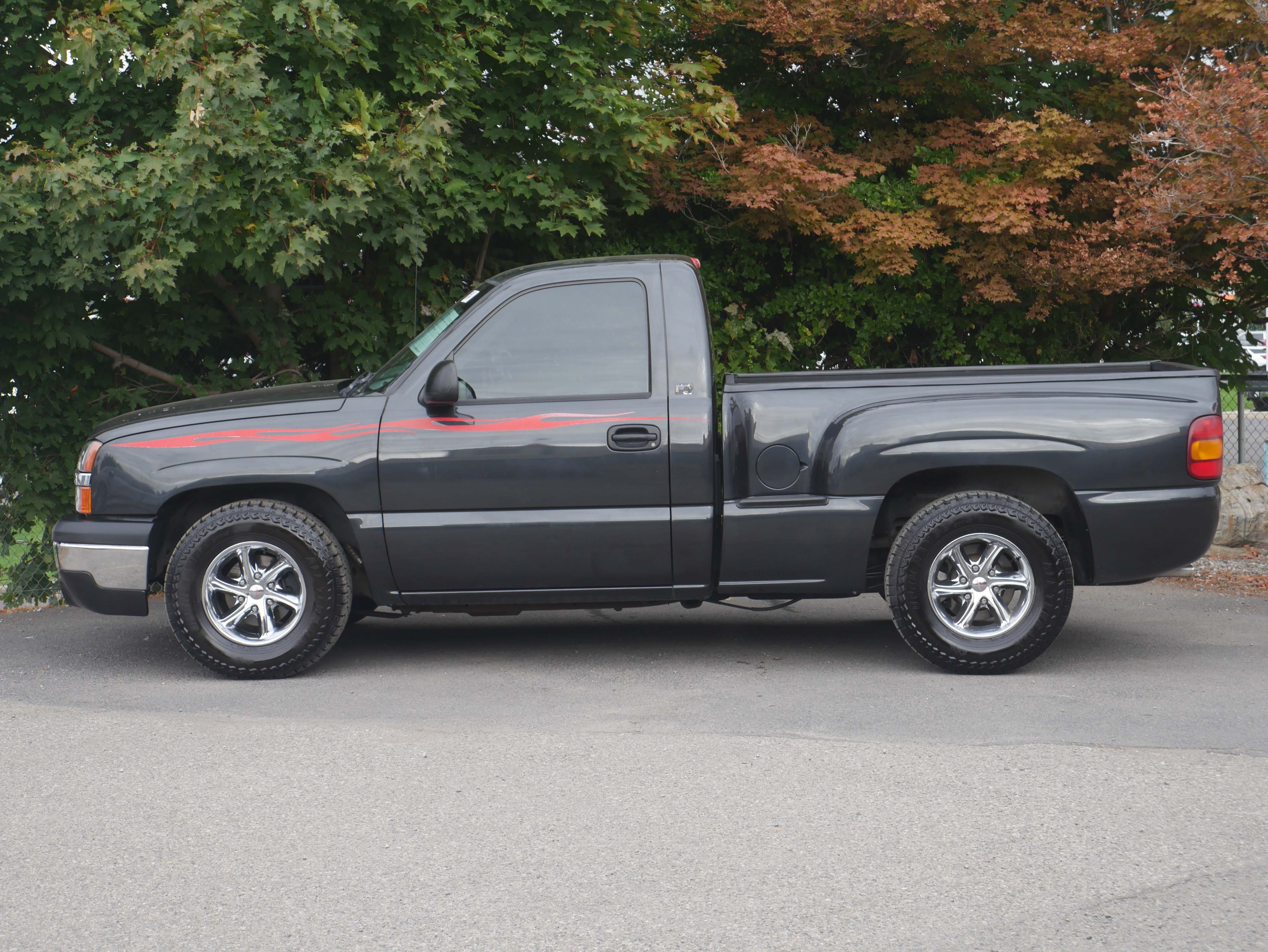 Used 2003 Chevrolet Silverado 1500 LS RWD image 12