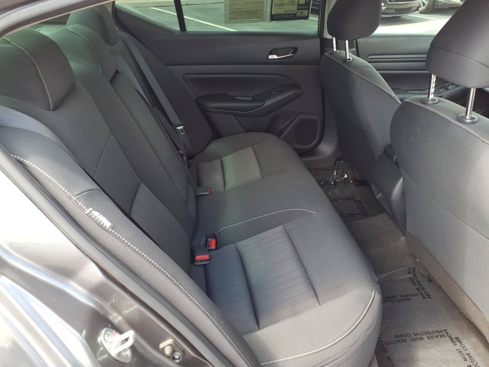 Used 2022 Nissan Altima 2.5 S FWD image 13