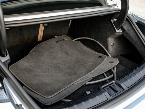 Used 2022 Porsche Taycan image 55