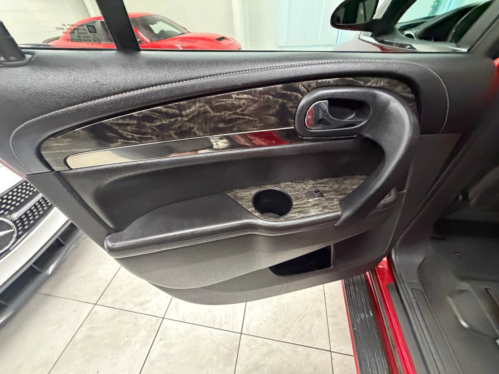 Used 2013 Buick Enclave Premium AWD/4WD image 15