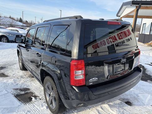 Used 2015 Jeep Patriot High Altitude FWD image 10