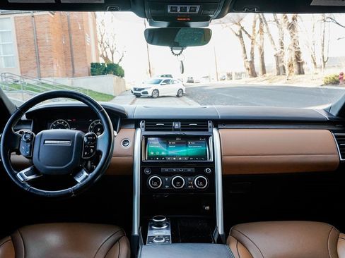 Used 2020 Land Rover Discovery HSE Luxury image 12