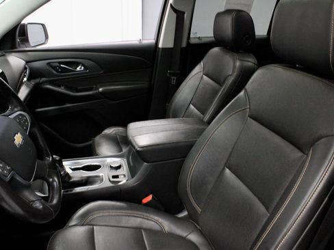 Used 2021 Chevrolet Traverse Premier w/ Redline Edition AWD/4WD image 26