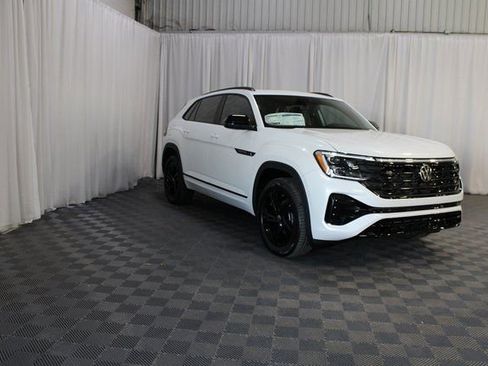 New 2026 Volkswagen Atlas Cross Sport SEL R-Line image 29