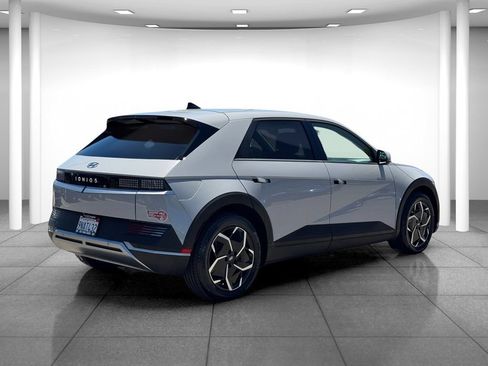 Certified 2024 Hyundai Ioniq 5 SEL RWD image 5