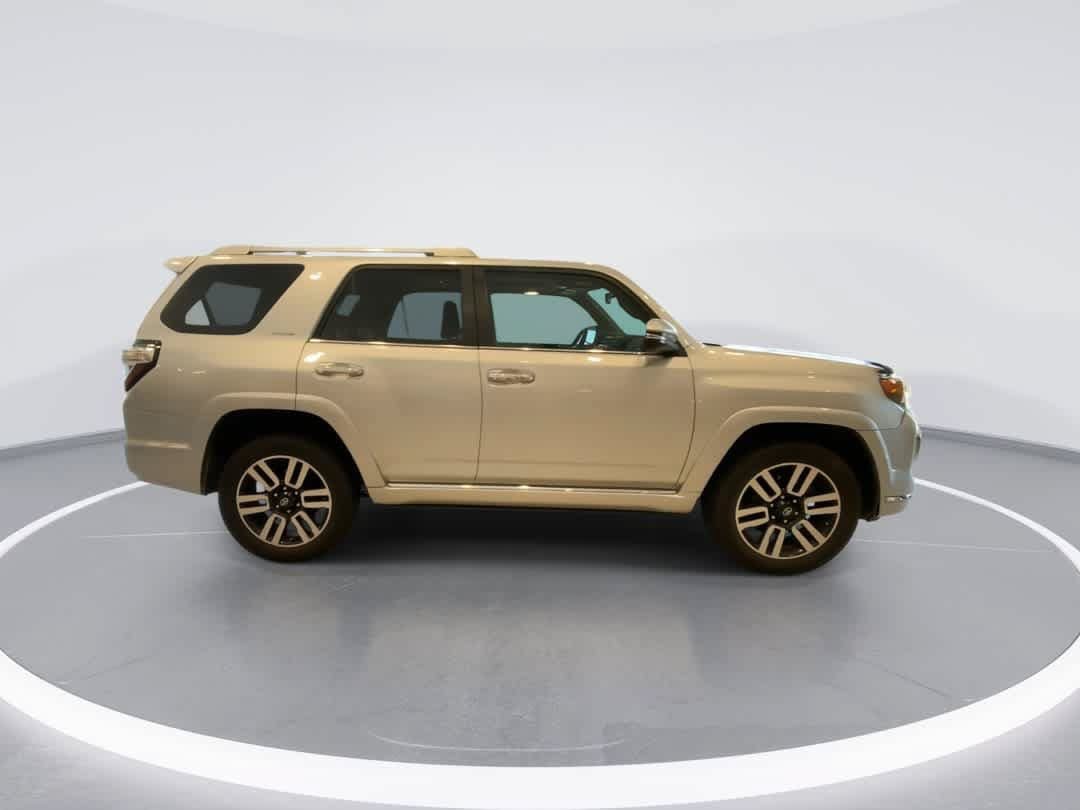 Used 2016 Toyota 4Runner Limited AWD/4WD image 9