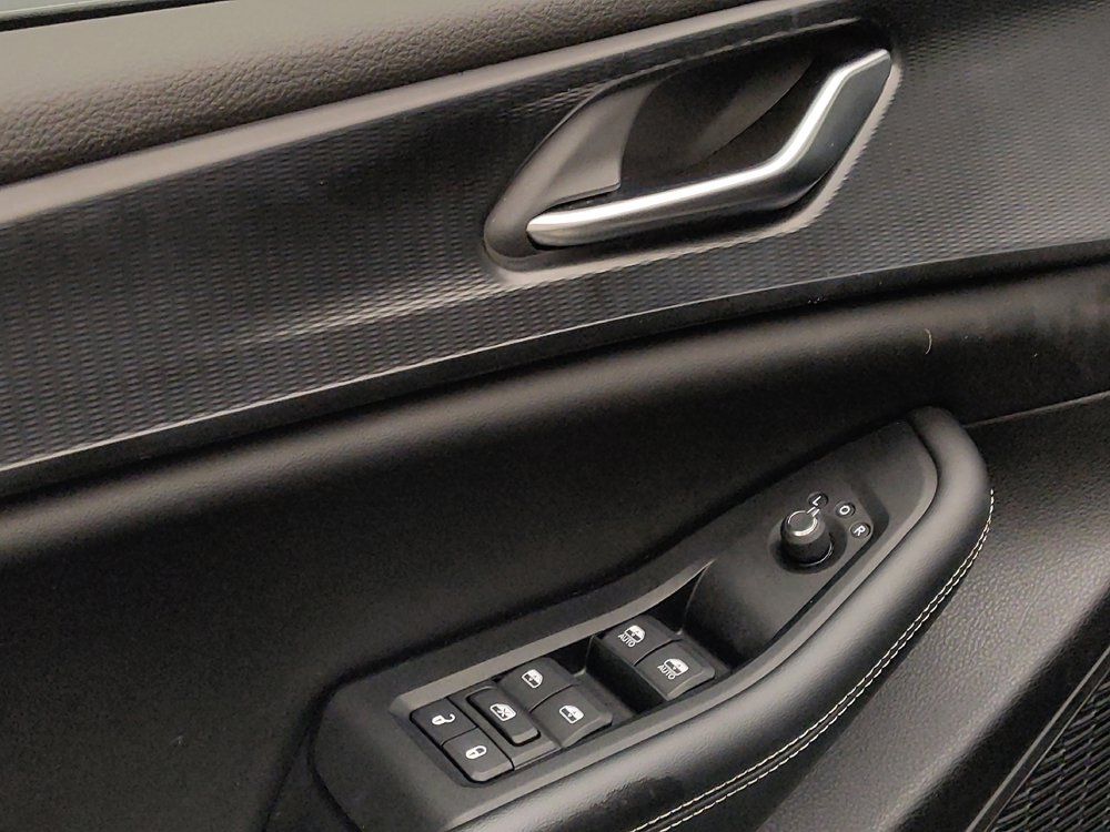 Used 2023 Jeep Grand Cherokee L Laredo AWD/4WD image 27