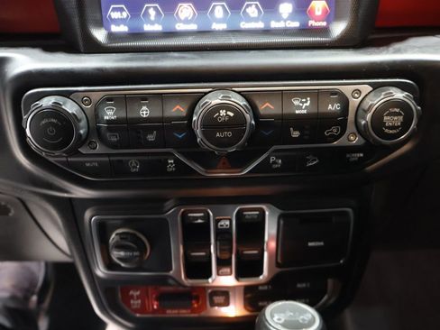 Used 2019 Jeep Wrangler Unlimited Rubicon image 32