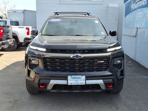 Used 2024 Chevrolet Traverse Z71 w/ Enhanced Driving Package image 2