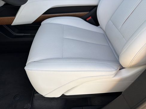 New 2026 Cadillac Vistiq Sport AWD/4WD image 21