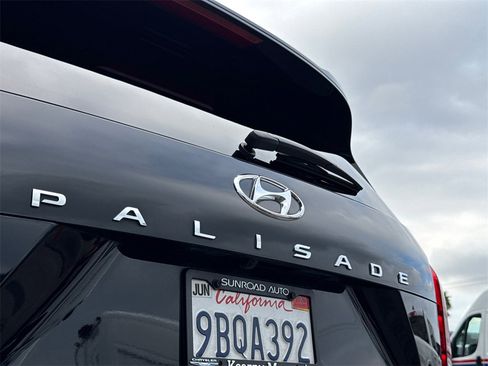 Used 2022 Hyundai Palisade SEL w/ Premium Package image 12