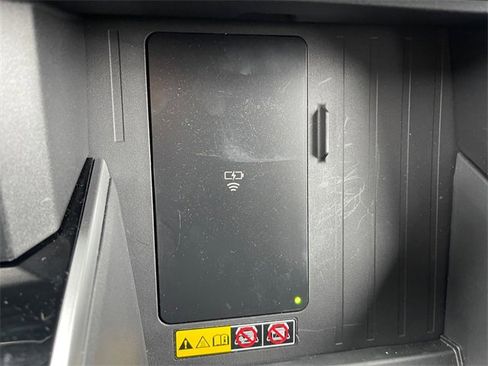 New 2025 Toyota Tundra Platinum image 22