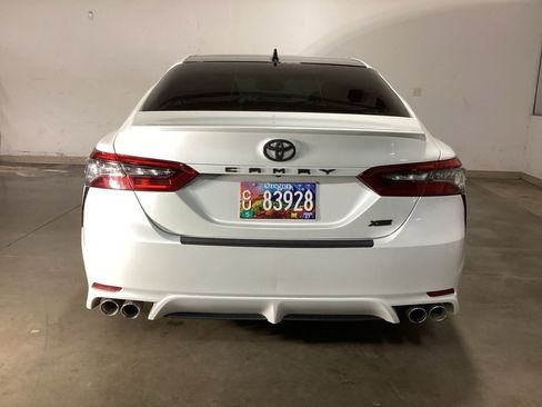 Used 2022 Toyota Camry XSE image 23
