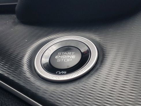 Used 2024 Jeep Grand Cherokee L Laredo RWD image 32