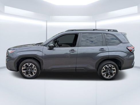 Used 2025 Subaru Forester image 6