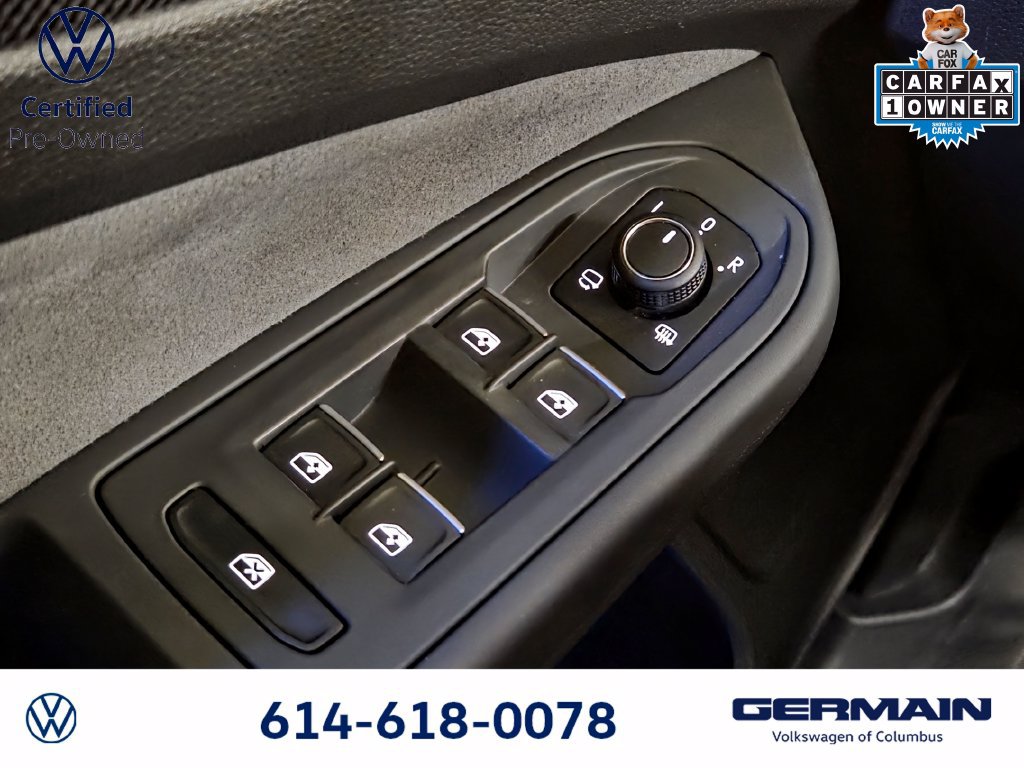 Certified 2025 Volkswagen Golf w/ Euro Style Package AWD/4WD image 25