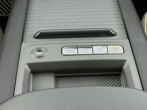 Used 2024 Kia EV9 GT-Line AWD/4WD image 14