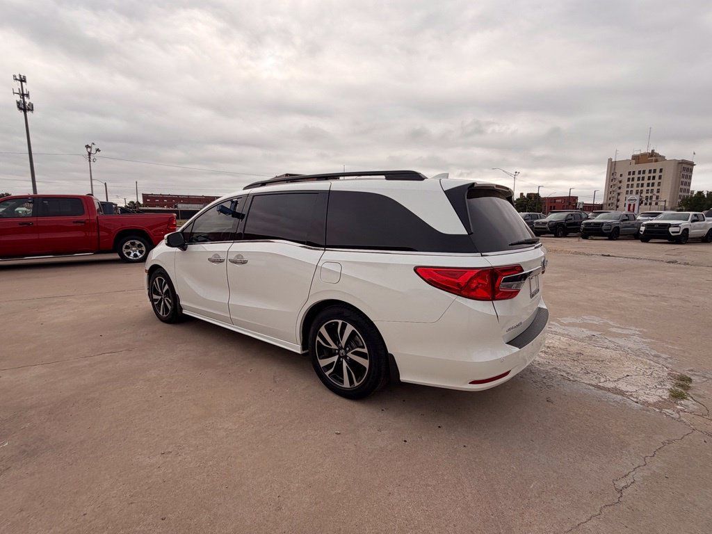 Used 2018 Honda Odyssey Elite image 3