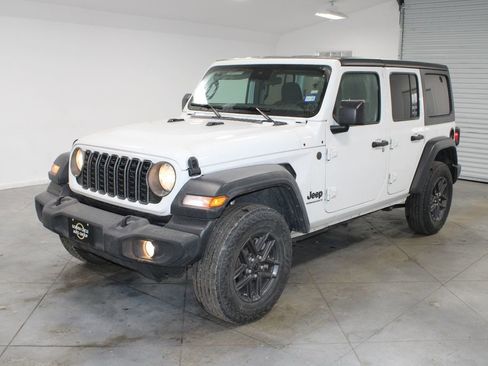Used 2024 Jeep Wrangler Sport S image 4