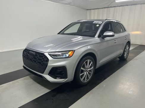 Used 2024 Audi Q5 e Premium Plus AWD/4WD image 5