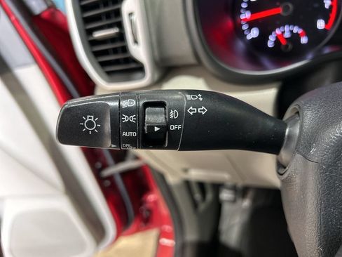 Used 2019 Kia Sportage LX AWD/4WD image 18