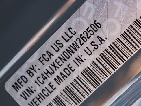 Used 2022 Jeep Wrangler Unlimited Sahara w/ LED Lighting Group image 27