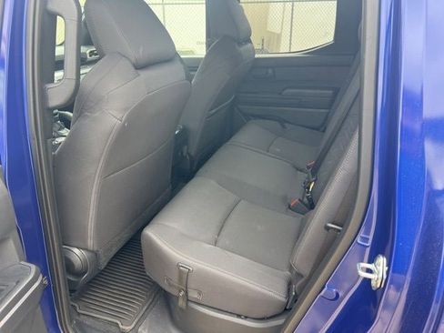 Used 2025 Toyota Tacoma SR5 AWD/4WD image 10