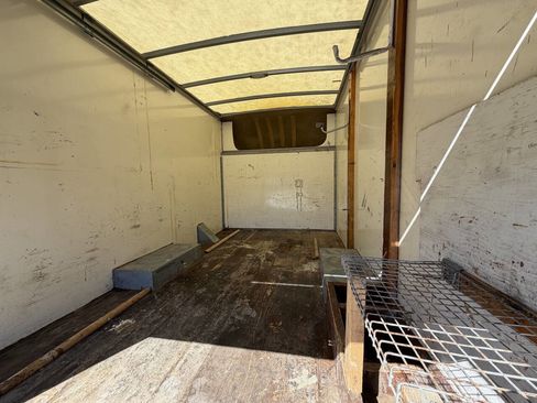 Used 2019 GMC Savana 3500 3500 2dr 139 in. WB Cutaway Ch w/ Power Convenience Package image 16