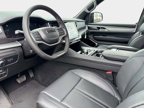 New 2026 Jeep Grand Wagoneer Limited AWD/4WD image 34