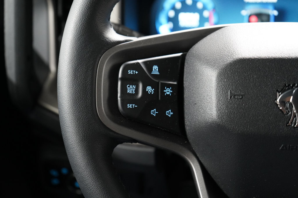 Used 2025 Ford Bronco Outer Banks AWD/4WD image 14