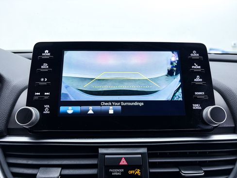 Used 2021 Honda Accord Sport Special Edition image 4