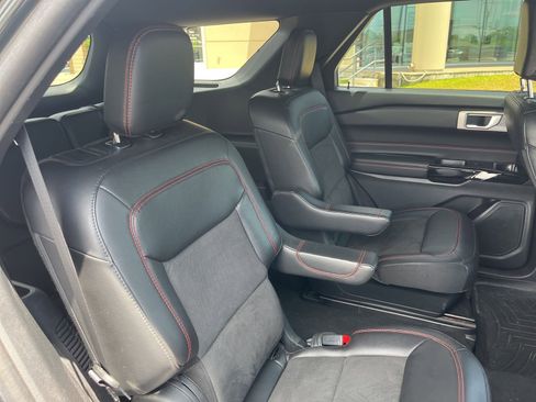 Used 2022 Ford Explorer ST-Line RWD image 23