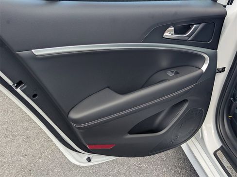 New 2026 Genesis G70 2.5T image 18