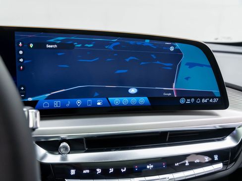 New 2026 Cadillac Lyriq Luxury image 24