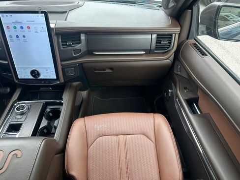 Used 2022 Ford Expedition King Ranch RWD image 14