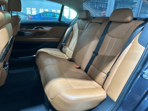 Used 2020 BMW 740i xDrive w/ Cold Weather Package AWD/4WD image 6