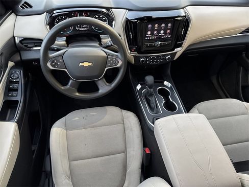 Used 2022 Chevrolet Traverse LS image 26